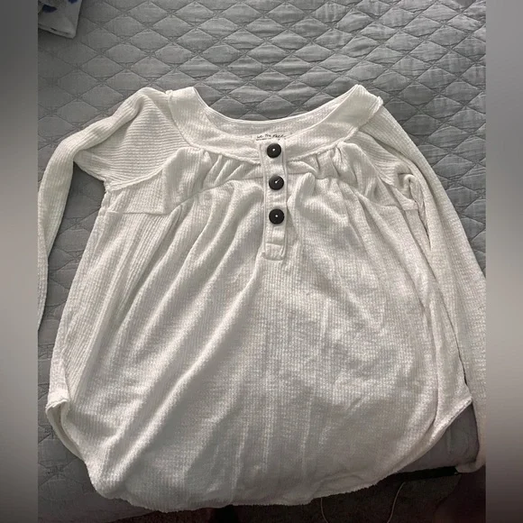 White Long Sleeve Buttoned Top - Picture 1 of 3